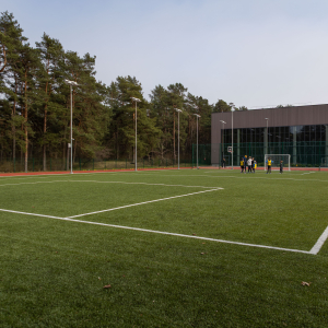 Stadioni un sporta laukumi