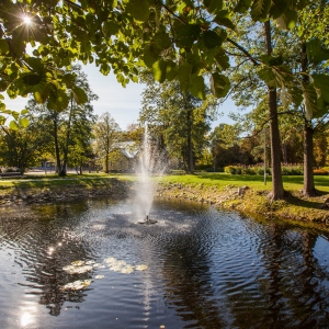 Mellužu parks un estrāde