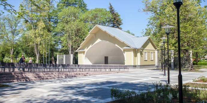 Mellužu estrāde