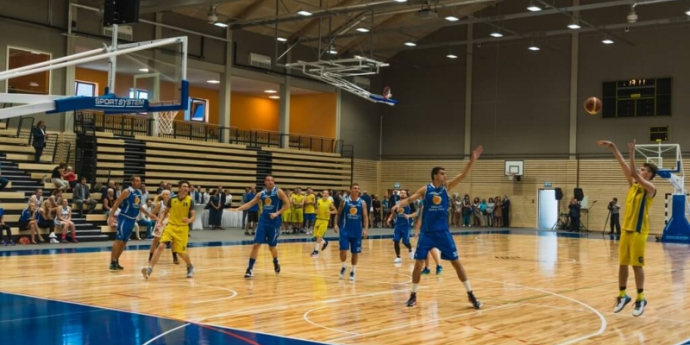 Jūrmalas Valsts ģimnāzijas Sporta halle