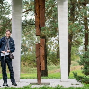 Skulptūra "Rainio pušys"