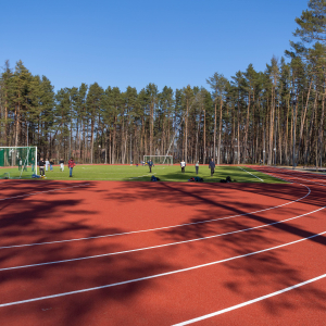Stadioni un sporta laukumi