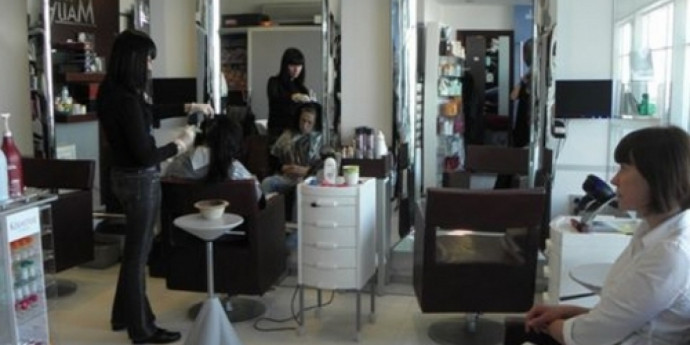 Salons un frizētava "Maija"
