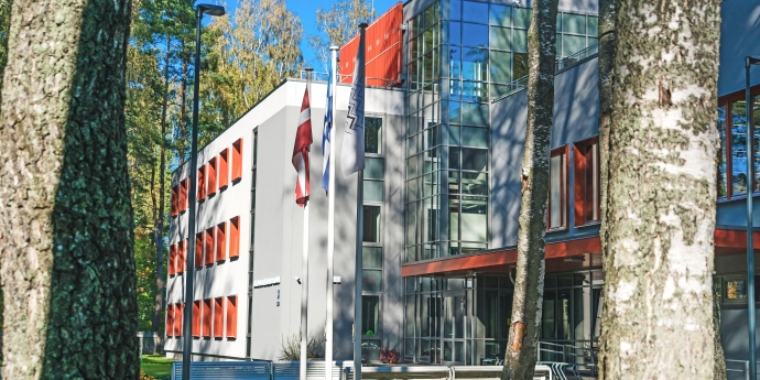 Jūrmalas Mākslas skolas izstāžu zāle