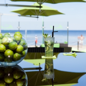 Beach Bar & Grill