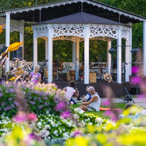 Summer Concert at the Horns Garden