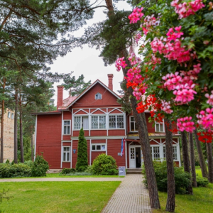 Dzintara Adieņa personālizstādes “Puse no simts” atklāšana | Bulduru Izstāžu nams