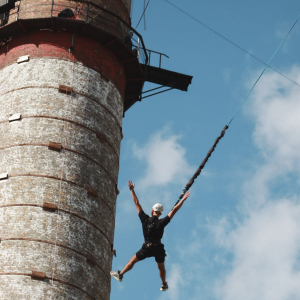 "Big Tower" ziemas lēcieni | Slokas papīrfabrika