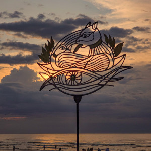 Brīvdabas izstāde “Mākslas liedags. Ceļojums” Dzintaru pludmalē